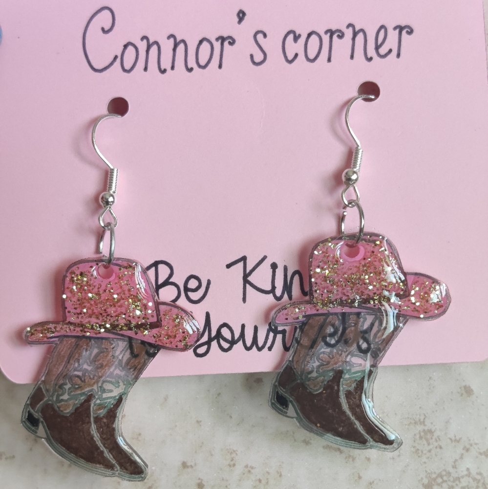Cowboy hat and boots earrings